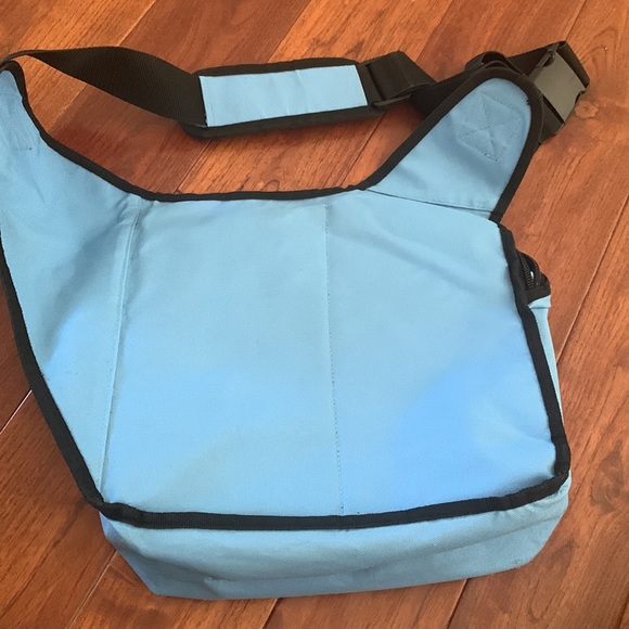 Everest Light Blue Messenger Crossbody Bag backpack Book Bag & school supplies - Picture 12 of 13